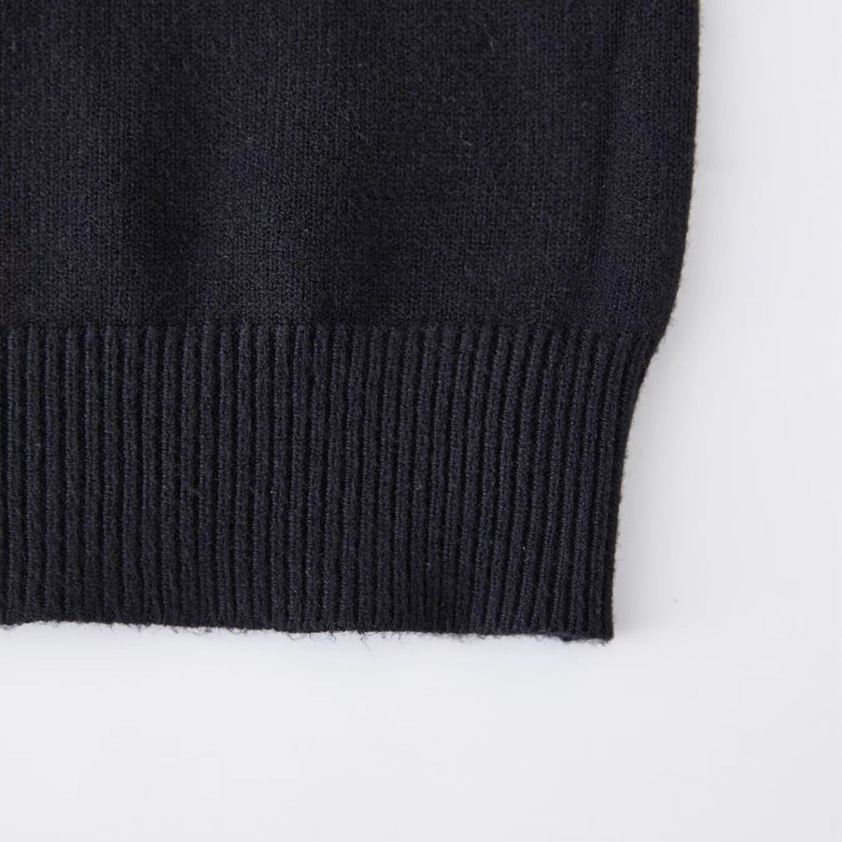 SUNDAY SWEATER